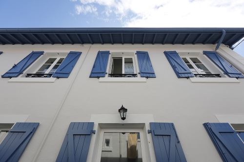 Ravalement de façade de copropriété sur rue Mazagran à Biarritz