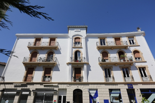 Ravalement de façade au Boulevard de Gaulle à Hendaye