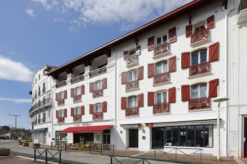 Ravalement de façade de l´Hotel Colbert à Saint-Jean-de-Luz