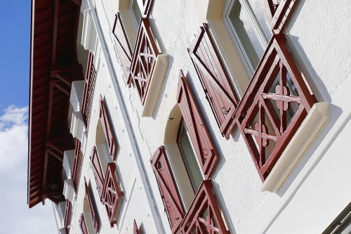 Ravalement de façade de l´Hotel Colbert à Saint-Jean-de-Luz