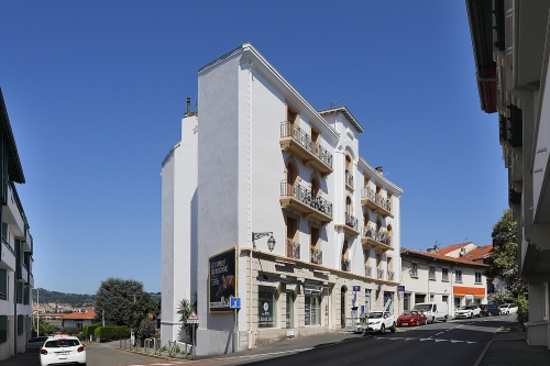 Ravalement de façade au Boulevard de Gaulle à Hendaye