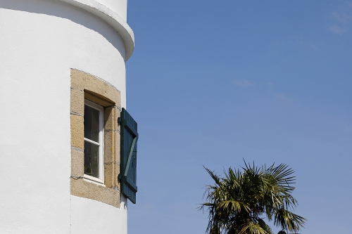 Ravalement de façade de copropriété à Hendaye