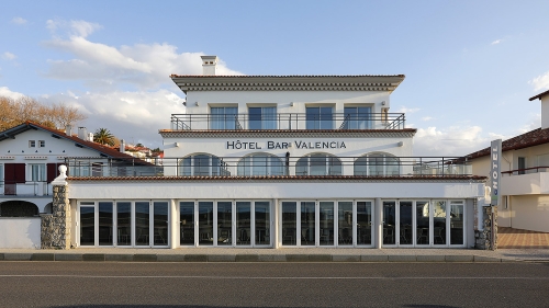 Rehabilitación de fachada del hotel Valencia en Hendaya playa