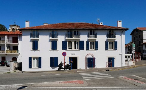 Lomeña: Rénovation de façade dans une copropriété à Behobie, Rue du Capitaine Pellot