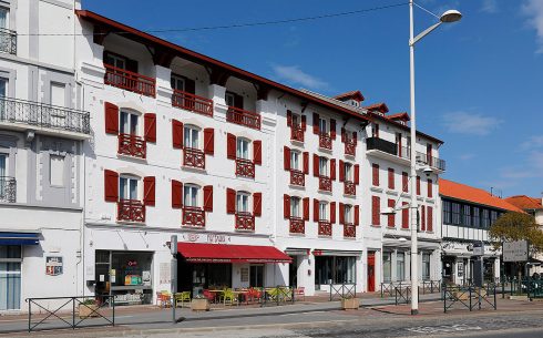 Lomeña: Rénovation de la façade de l’Hôtel Colbert, Saint-Jean-de-Luz