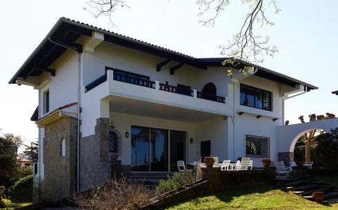 Lomeña: Rénovation de façade à Saint Jean de Luz, Rue Larreguy