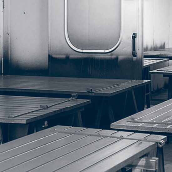 Lomena: Lacados de pintura en cabina